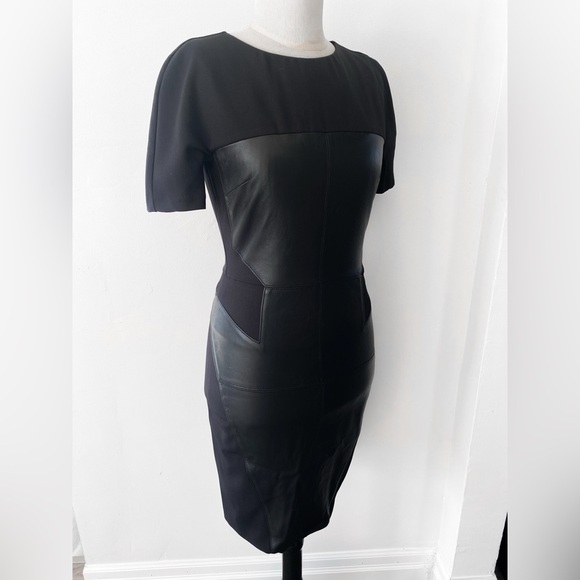 Space Couture Black Dress with Leather Detail, Size 44, Made in Italy - Picture 4 of 10